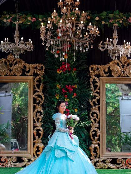 The Beginning: Engagements & Pre-Wedding Stories photo 32