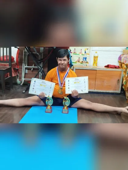 Heartiest congratulations to Rupanjan Sen from Kolkata for winning 1st Prize in both Yogasana and Surya Namaskar. Performing a perfect Samakonasana (Side Splits), he showcases the incredible flexibility and determination that led to his success.