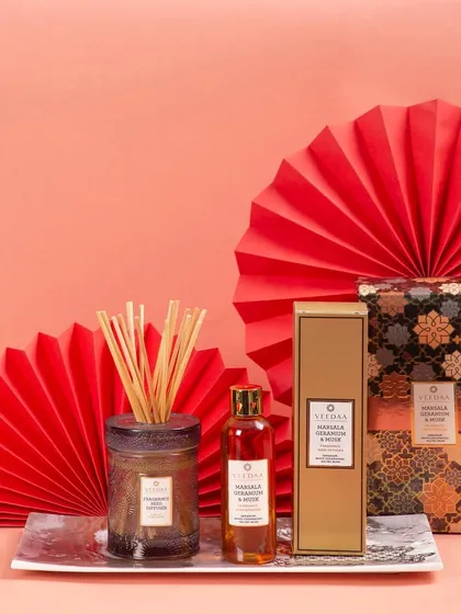Looking to gift something special? Our Marsala Geranium & Musk reed diffuser set, with its rich fragrance and striking packaging, makes for a memorable and sophisticated present for any loved one.