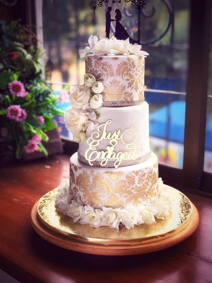 Grand Wedding & Engagement Cakes photo 7