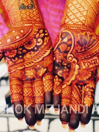 The final stain is just as important as the design itself. This photo shows the deep, rich maroon color of my natural henna paste the day after application, a result of quality paste and proper aftercare.