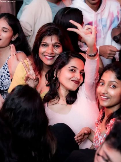 Jezzter - DJ Services The Crowd & The Vibe photo 52