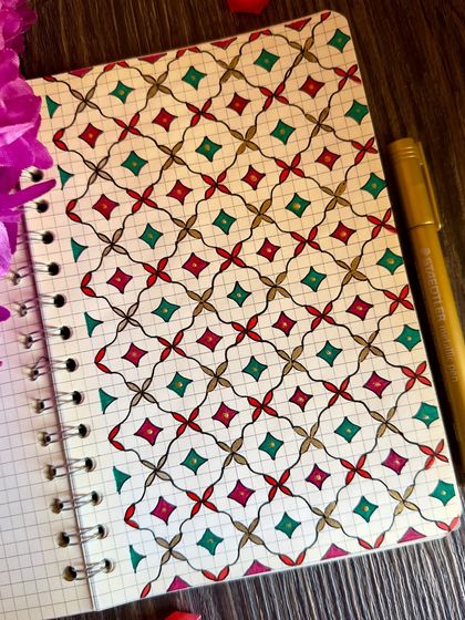 A festive-looking pattern in red, green, and gold.