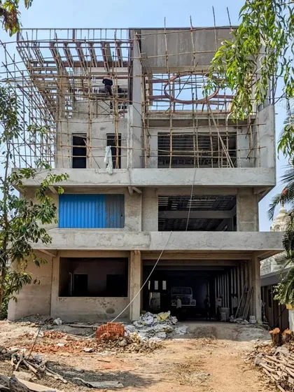 This photo shows the on-site construction progress of the 15,000 sq. ft. bungalow in Ulwe. As the principal consultant, I oversee the project from design to execution, ensuring the structural integrity and architectural details are realized exactly as planned.