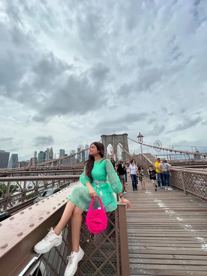 Creating iconic moments at iconic locations. This shot on the Brooklyn Bridge in New York showcases my ability to produce high-quality travel and fashion content for an international audience, perfect for brands looking for a global feel.