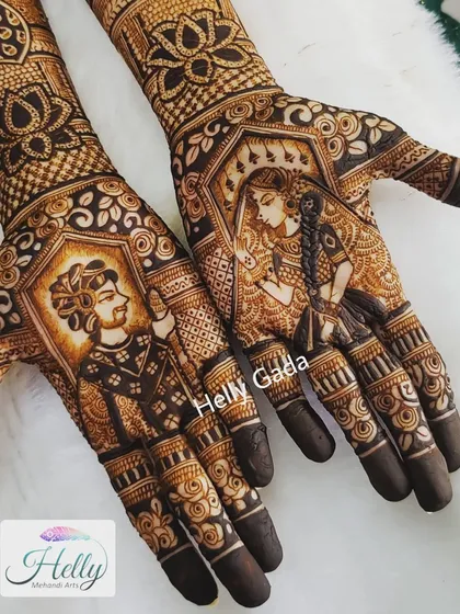 A stunning example of portrait mehndi, where the bride and groom are the central focus. The shading creates depth and realism, making the figures stand out beautifully.