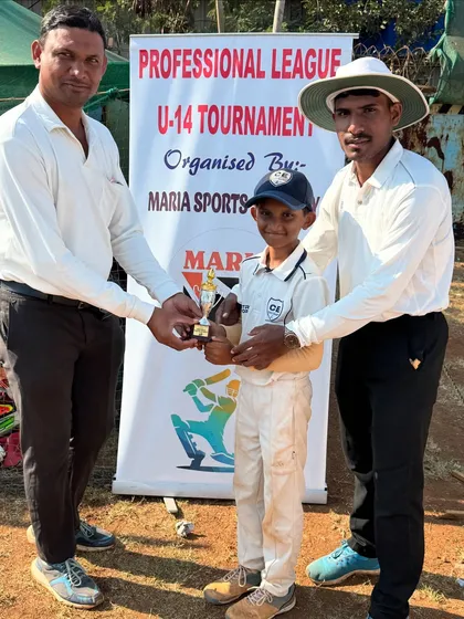 An award for a brilliant performance in the U-14 Professional League tournament. It's these moments that build a young player's confidence.