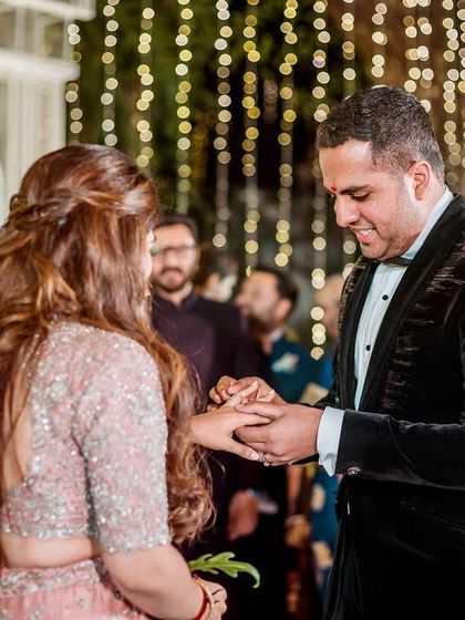 Friends & Family: The Heartbeat of the Wedding photo 29