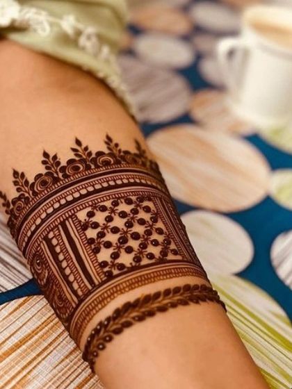 Intricate Bridal & Engagement Mehandi photo 23