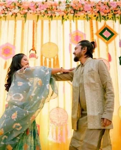 This couple is having a blast during their daytime sangeet performance. My choreography is adaptable to any event, time of day, or theme.