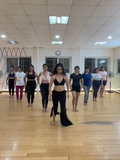 Another moment from our 4-week beginner crash course in Koramangala, led by our instructor Madhu. This course covers drills and a full Bollywood fusion piece.