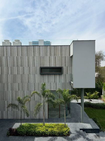 Seamless Indoor-Outdoor Living photo 22