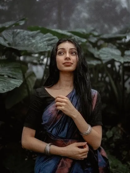 Another portrait surrounded by lush greenery. There's something so calming about being in nature, and I think that feeling comes through in the photos.
