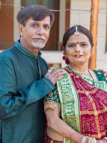 Elegant Makeup for the Family photo 3