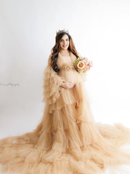 Solo Radiance: Portraits of the Mother-to-Be photo 123