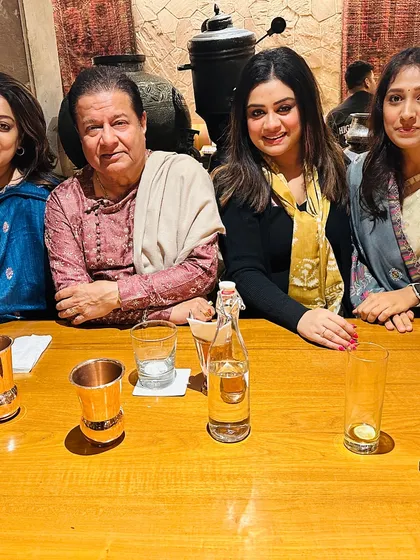 An evening of music and food with bhajan samrat Anup Jalota Ji and other dear friends. These gatherings are food for the soul.