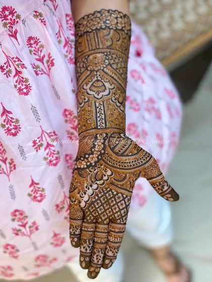 Full Bridal Mehendi (Hands) photo 33
