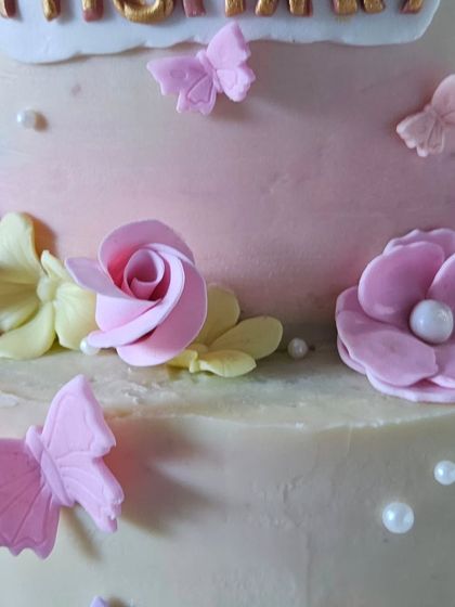 Pink Frost Patisserie - Handcrafted Edible Figurines & Toppers The Artisan's Touch: A Look at the Details photo 7