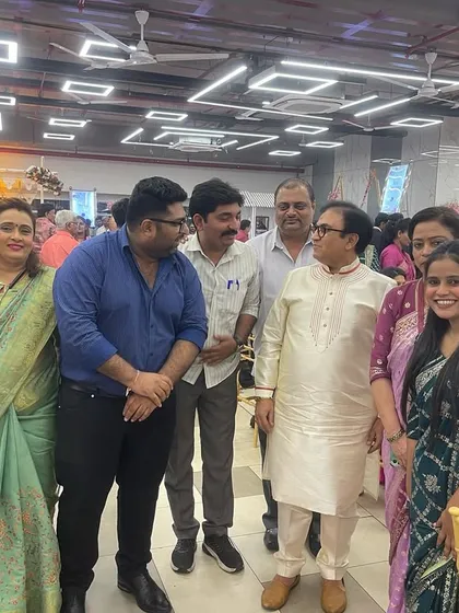 Another happy moment with Mr. Dilip Joshi and our team. Ensuring every guest, including celebrities, feels comfortable and well-cared-for is a core part of our family's service philosophy.