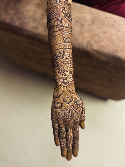 Mehendi Makeup By Hazra - Mehendi Artistry Full Bridal Mehendi (Hands) photo 13