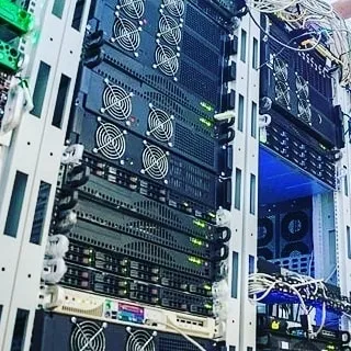 We have the experience to set up and manage large server rooms for businesses with demanding IT needs. No project is too big for us.