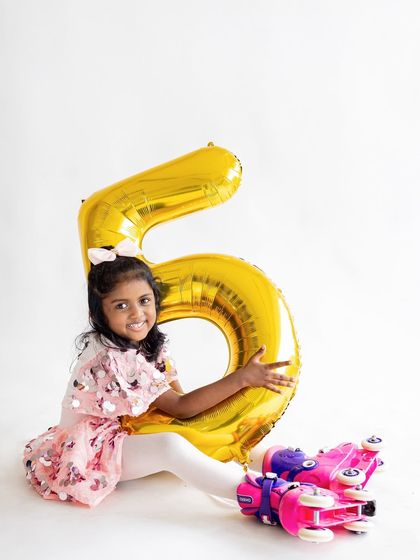 Cuddles & Giggles Photography - Family & Children Photography Birthday Parties & Cake Smashes photo 7