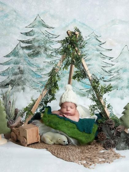 Who's missing the winters? This cozy winter camping scene, with a snowy backdrop and a warm hat, is a creative way to capture the feeling of the season.