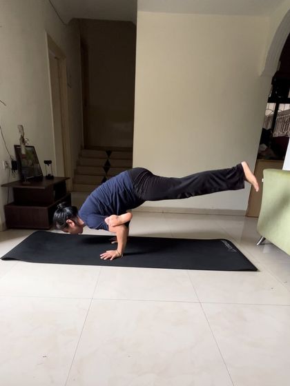 Always in love with arm balancing. This is Eka Pada Koundinyasana, or flying pigeon pose, a dynamic asana that combines a twist with an arm balance.