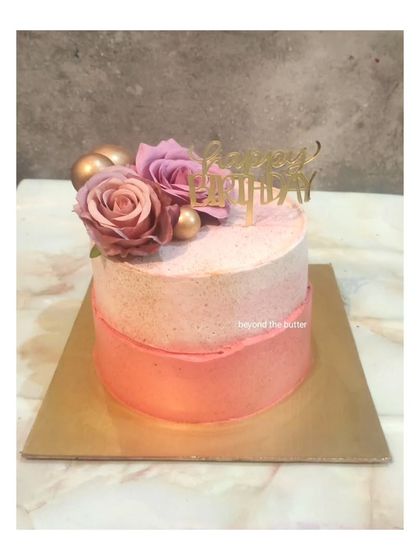Elegant Floral & Butterfly Cakes photo 12