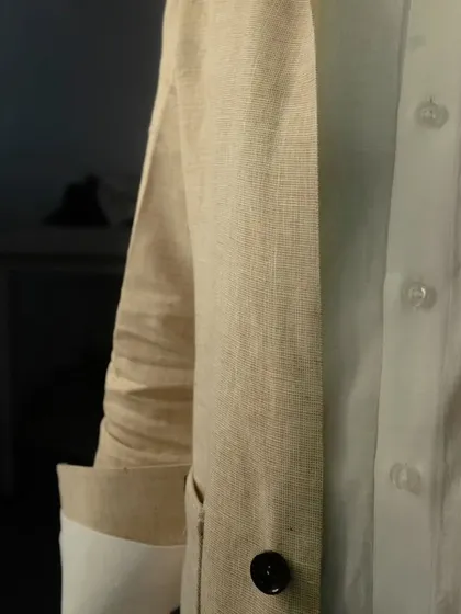 Indulge in unparalleled Italian elegance and revel in the exquisite details of our linen collection.