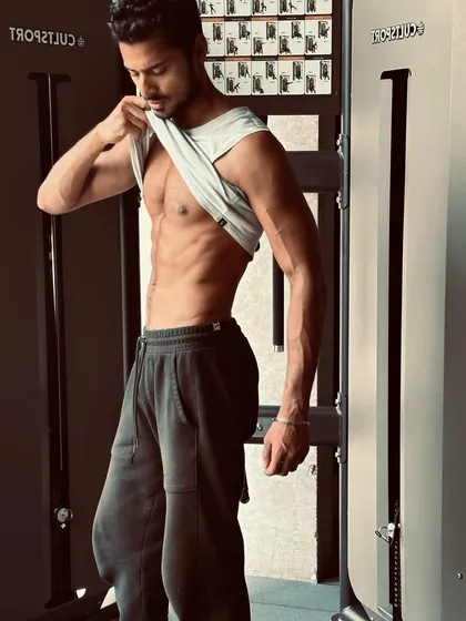 You are confined only by the walls you build yourself. A lean, defined midsection is the result of hard work, consistent training, and disciplined nutrition.