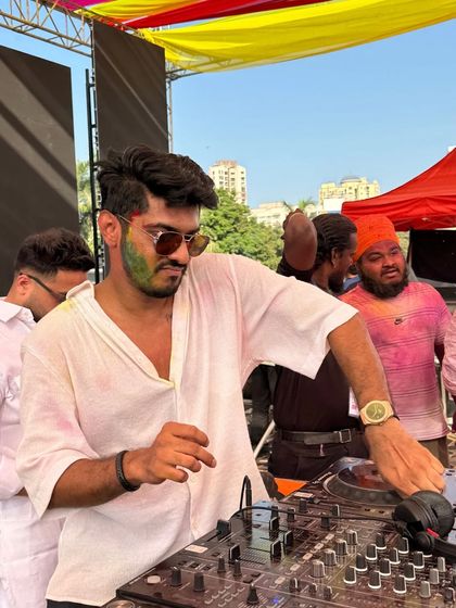 Special Events: Holi & Holiday Parties photo 9