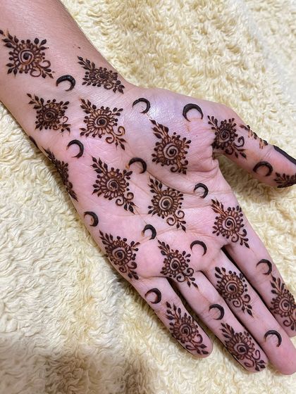 A different view of the sun and moon pattern, showing its fun and unique style.