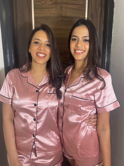 Graceful Looks for Family & Friends photo 35