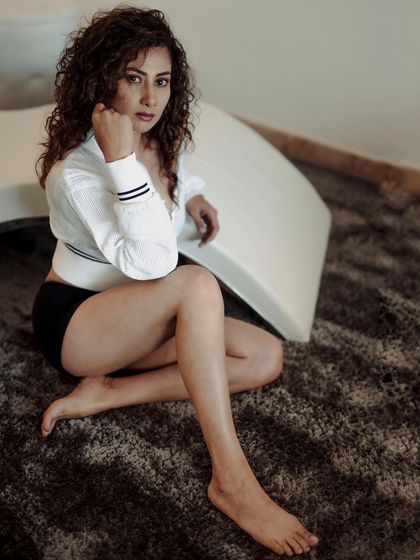 Ebins Photogrid - Fashion & Commercial Photography Intimate Studio Sessions photo 5