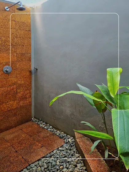 Experience a touch of tropical luxury with our open-sky showers. Available in select suites, it’s a refreshing way to connect with nature while enjoying complete privacy and comfort.