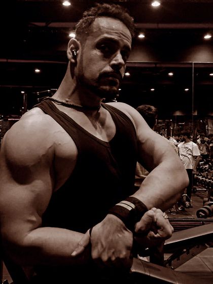 I believe in building a body that is a muscle monster, strong and powerful. My coaching is for those who are serious about making a significant physical transformation.