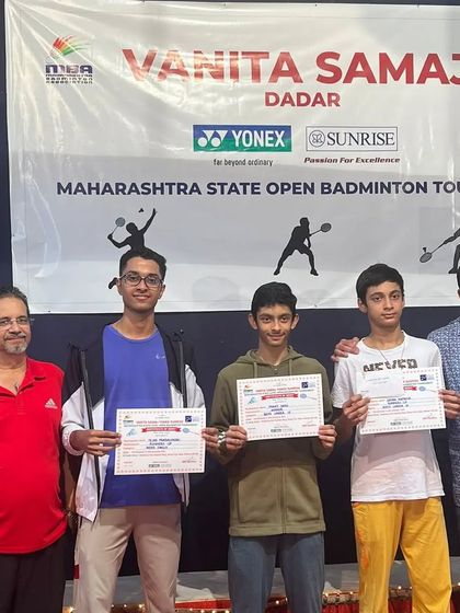 The winners of the Under-15 category at the Vanita Samaj tournament, with our player Pravit Sahu at the center after securing first place.