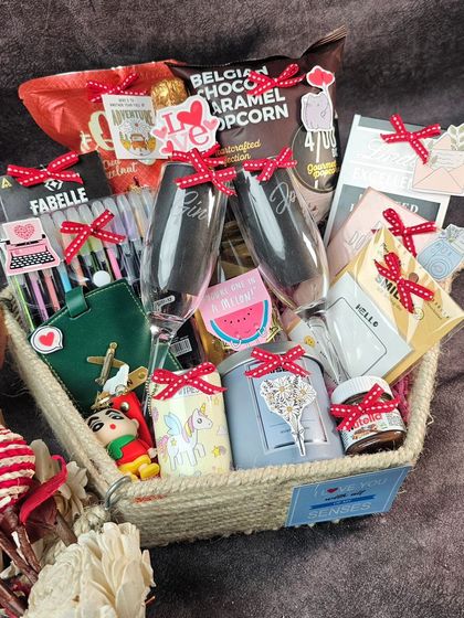 Arch - Personalized Merchandise Gift Hampers for Every Occasion photo 23