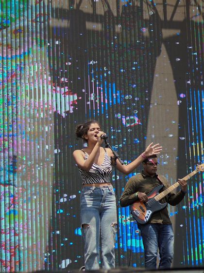 Susanna Ben - Live Singer for Events & Gigs Full Band Concerts photo 13