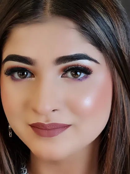 A beautiful portrait of my client, showcasing her glowing skin and perfectly defined features.