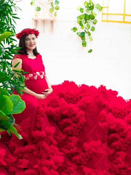 Dee Yashaswini - Occasion Wear Rentals Complete Maternity Shoot Packages photo 9