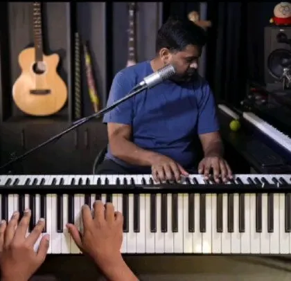 In this tutorial, I teach the iconic piano intro from Linkin Park's "In The End." The lesson also includes some interesting fifth chord harmony in the left hand to make the arrangement sound full and powerful.