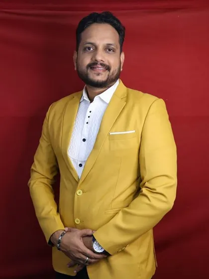 Add a pop of color with our mustard yellow blazer. This is a bold and confident choice for festive occasions or parties where you want to stand out from the crowd.