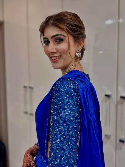 She asked for 'natural but make it pop', and that's exactly what we did. A fresh, glowing look for her Sangeet.
