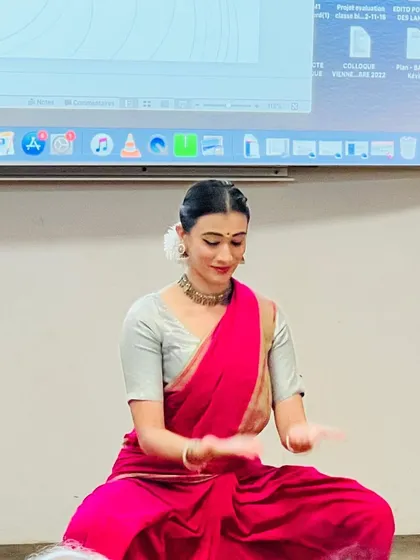 Celebrating Hindi Diwas at the University of Reunion. Here, I am demonstrating how language and dance can be beautifully integrated to tell stories to a diverse, international audience.