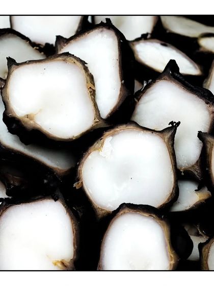Highlighting an Indian superfood, the Water Chestnut or Singada. Here they are, peeled and ready to be cooked into a delicious and healthy sabji.