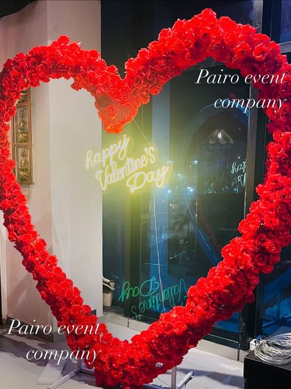 An angled view of the Valentine's Day heart frame, showcasing its 3D structure.