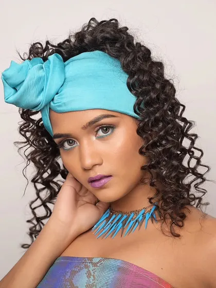 Another beautiful portrait from this colorful series.
