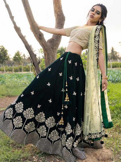 A fashion shoot in an outdoor setting. I created a look that would stand out against the natural backdrop, with defined eyes and glowing skin.